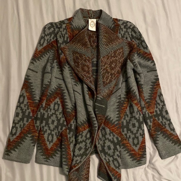 Sweaters - Cardigan
